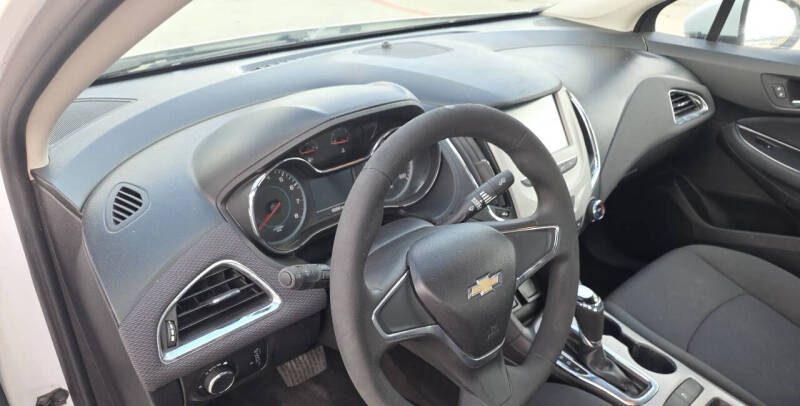 2017 Chevrolet Cruze LS Auto