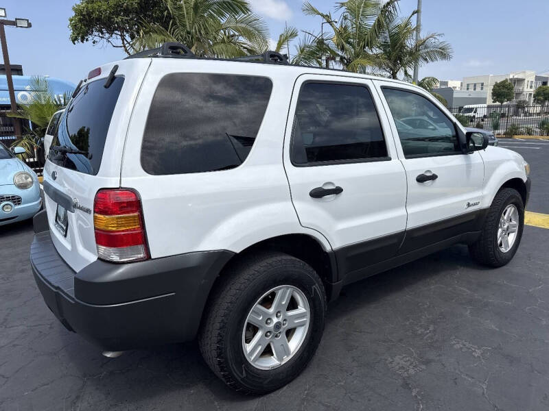 2005 Ford Escape HEV