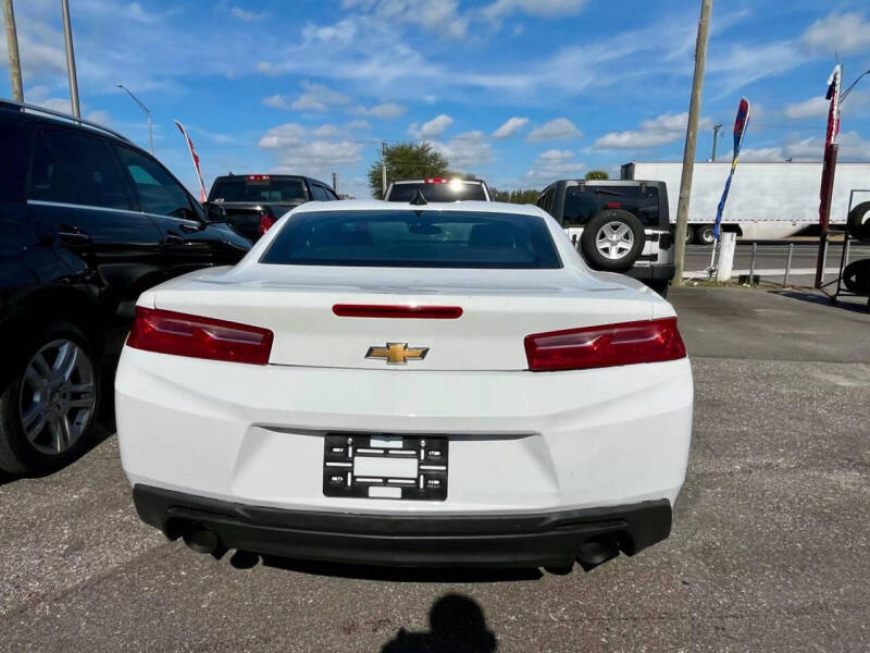 2016 Chevrolet Camaro 1LT photo 5