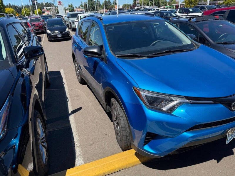 2017 Toyota RAV4 LE