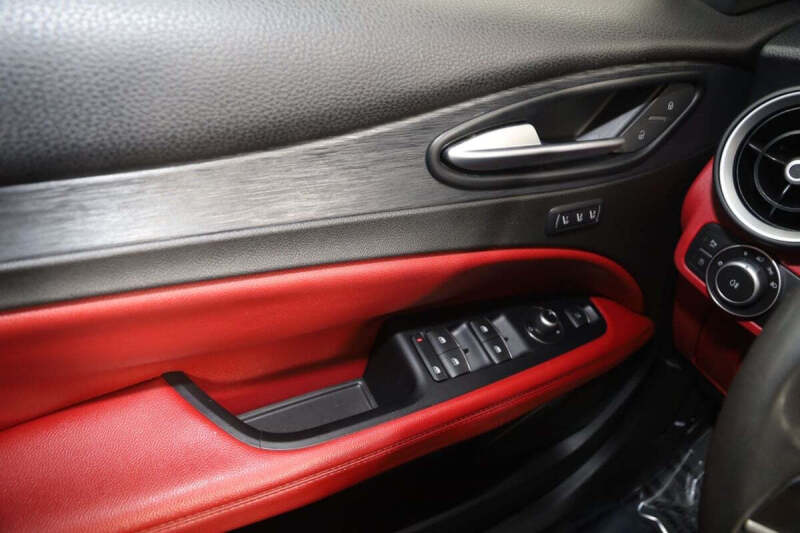 2019 Alfa Romeo Stelvio Base - Photo 28