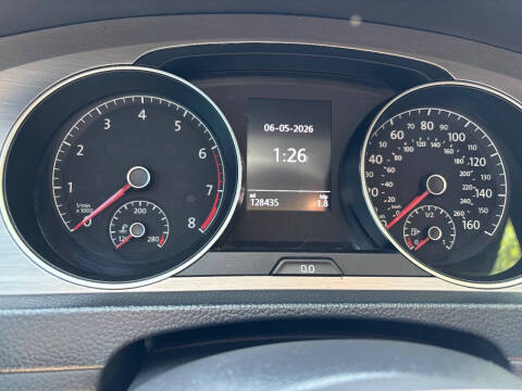 2015 Volkswagen Golf TSI Launch Edition