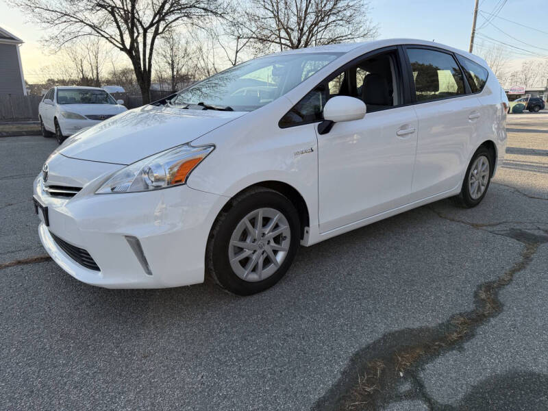 2012 Toyota Prius v Three