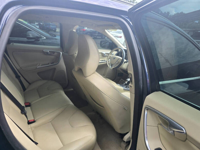 2015 Volvo XC60 T6 Drive-E