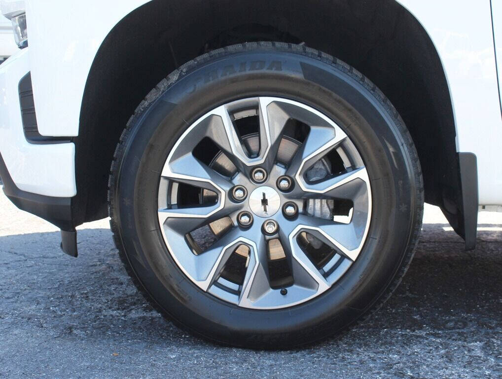 2021 Chevrolet Silverado 1500  - $46,995