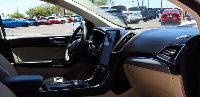 2021 Ford Edge Titanium