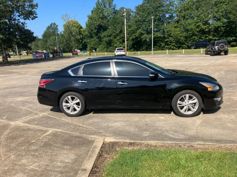 2014 Nissan Altima for sale at ALLEN JONES USED CARS INC in Steens MS
