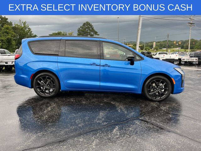 2027 Chrysler Pacifica Limited