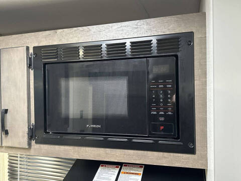 2022 Venture RV Sonic