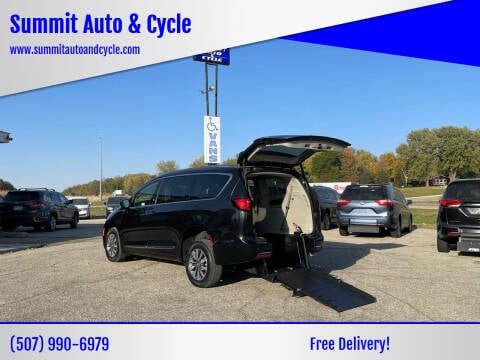 2020 Chrysler Pacifica for sale at Summit Auto & Cycle in Zumbrota MN