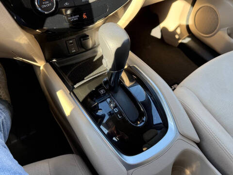 2016 Nissan Rogue SV