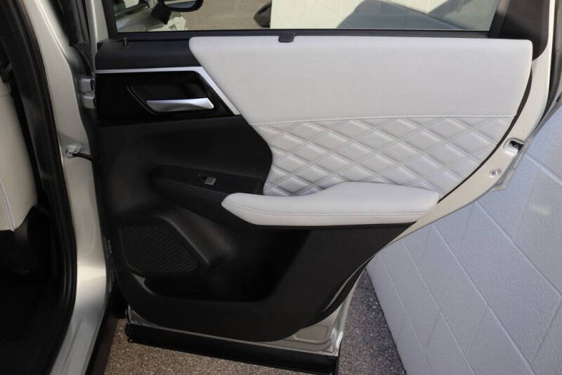 2023 Mitsubishi Outlander PHEV SEL