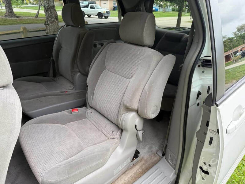 2006 Toyota Sienna CE 7 Passenger