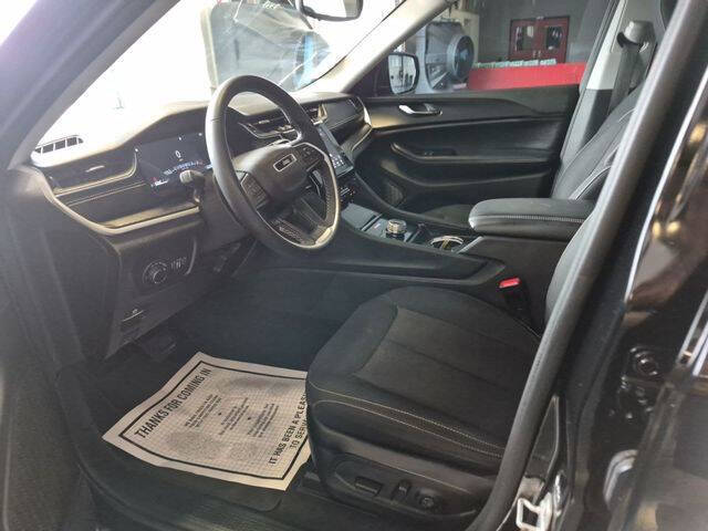 2024 Jeep Grand Cherokee Laredo