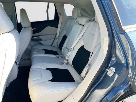 2021 Jeep Cherokee Latitude Plus