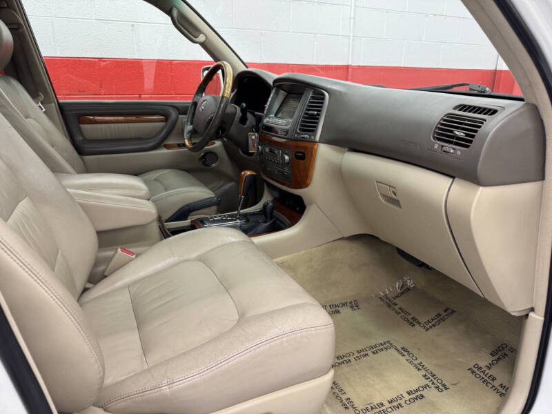 2005 Lexus LX 470