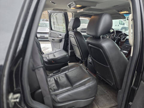 2012 Cadillac Escalade Luxury