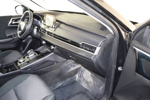 2023 Mitsubishi Outlander ES
