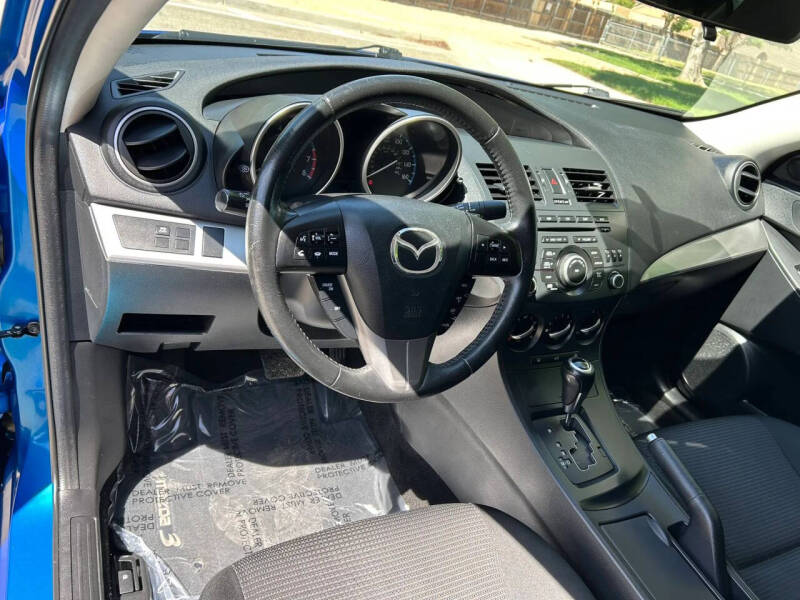 2012 Mazda MAZDA3 i Touring