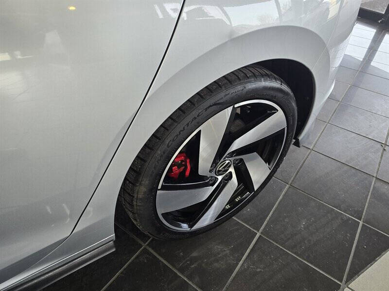 2022 Volkswagen Golf GTI S