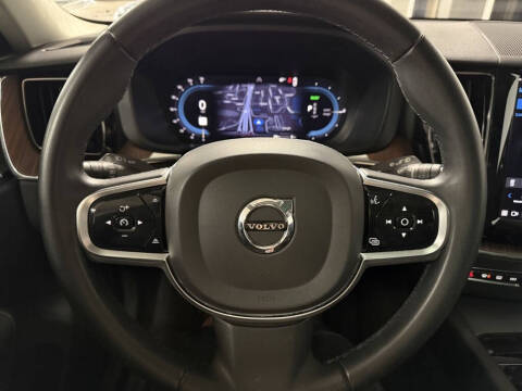 2023 Volvo XC60 Recharge T8 Plus Bright Theme