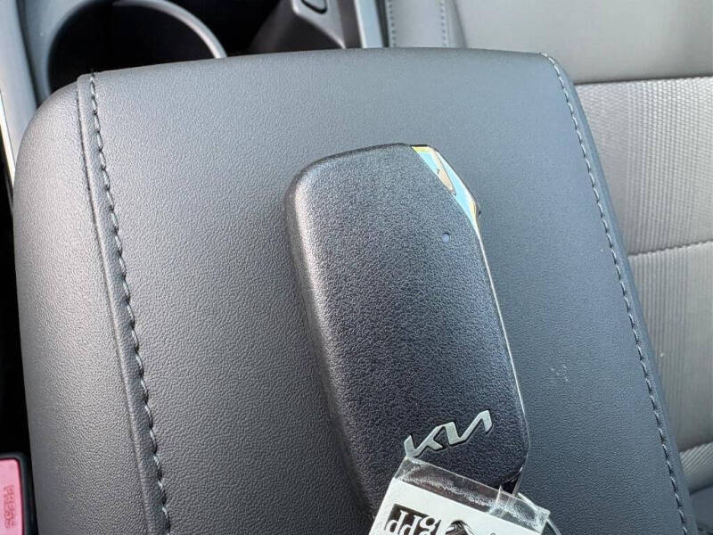 2025 Kia Niro EX Touring