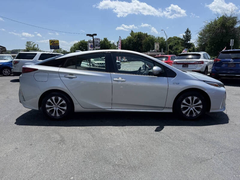 2022 Toyota Prius Prime XLE