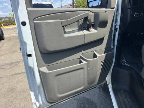 2021 Chevrolet Express 2500