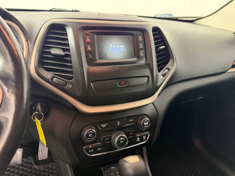 2015 Jeep Cherokee Sport