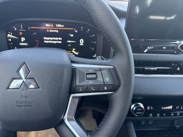 2025 Mitsubishi Outlander SE