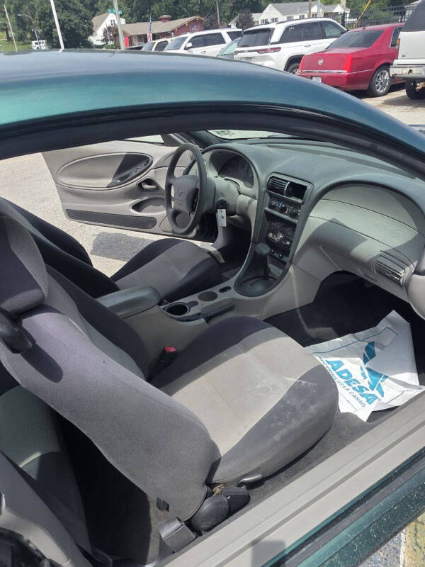 2001 Ford Mustang
