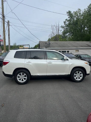 2013 Toyota Highlander SE