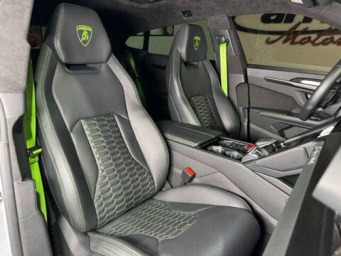 2022 Lamborghini Urus