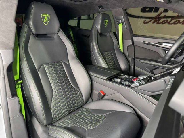 2022 Lamborghini Urus