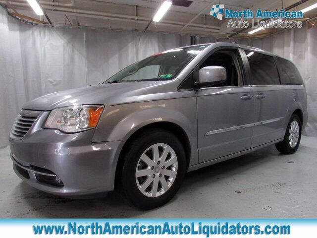 2016 Chrysler Town and Country Touring
