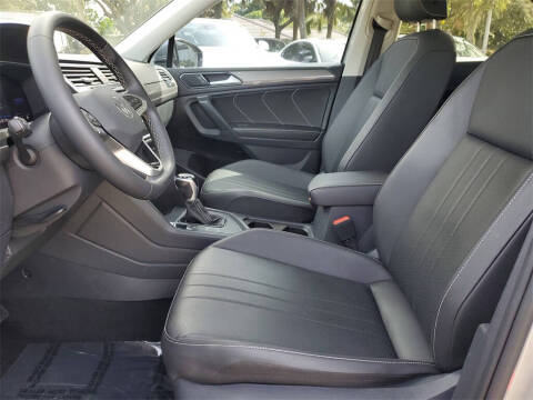 2023 Volkswagen Tiguan SE