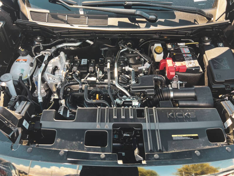 2026 Nissan Kicks SR