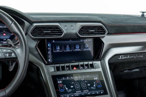 2023 Lamborghini Urus Performante