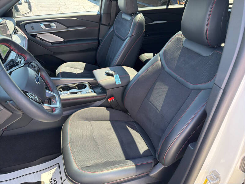 2025 Ford Explorer ST