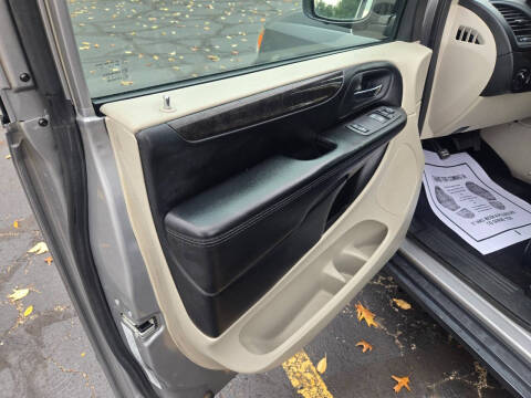 2016 Dodge Grand Caravan American Value Package