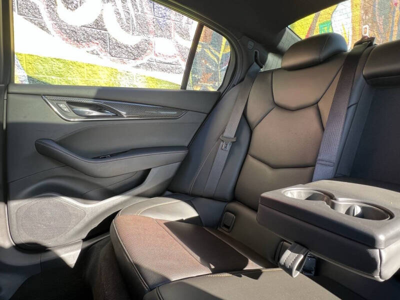 2022 Cadillac CT5 Sport