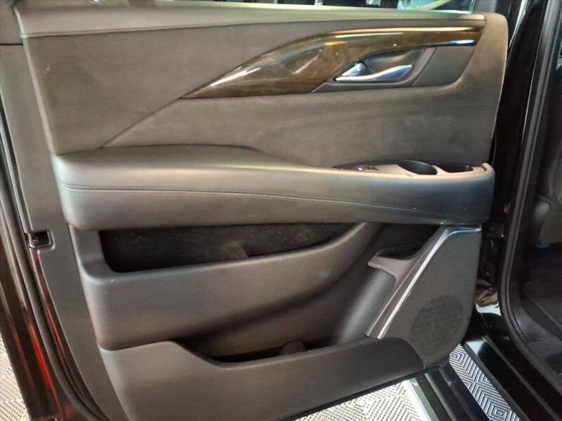 2018 Cadillac Escalade ESV Platinum