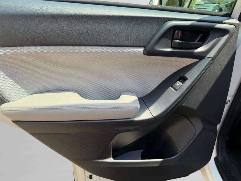 2017 Subaru Forester 2.5i