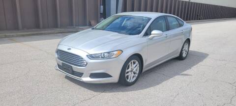 2016 Ford Fusion for sale at EXPRESS MOTORS in Grandview MO