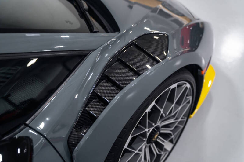 2023 Lamborghini Huracan STO