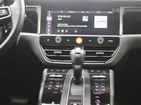 2022 Porsche Macan