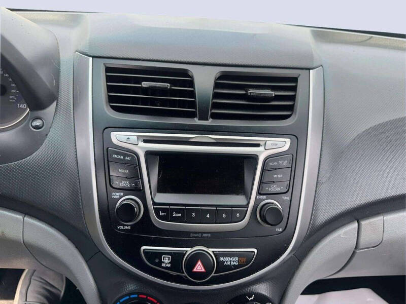 2016 Hyundai Accent SE