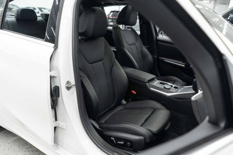 2025 BMW 3 Series 330i xDrive