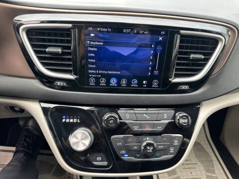 2017 Chrysler Pacifica Touring Plus