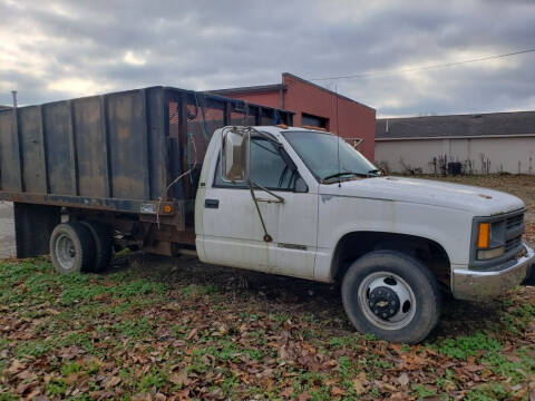 1998 Chevrolet C/K 3500 Series for sale at AUTO AND PARTS LOCATOR CO. in Carmel IN